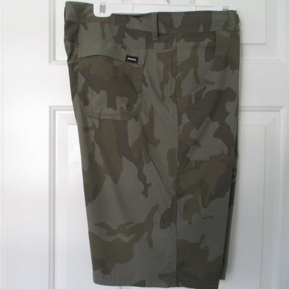 prAna Mens Green Camouflage 5-Pocket Cargo Hiking Short Pant - Size 38W-40W* - Picture 1 of 2